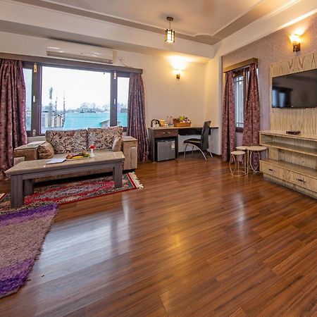 Hotel Solar Residency Srinagar  Exterior photo